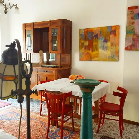 Amariglio فندق مبيت وإفطار