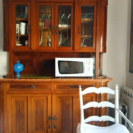 לינה וארוחת בוקר Amariglio 3*